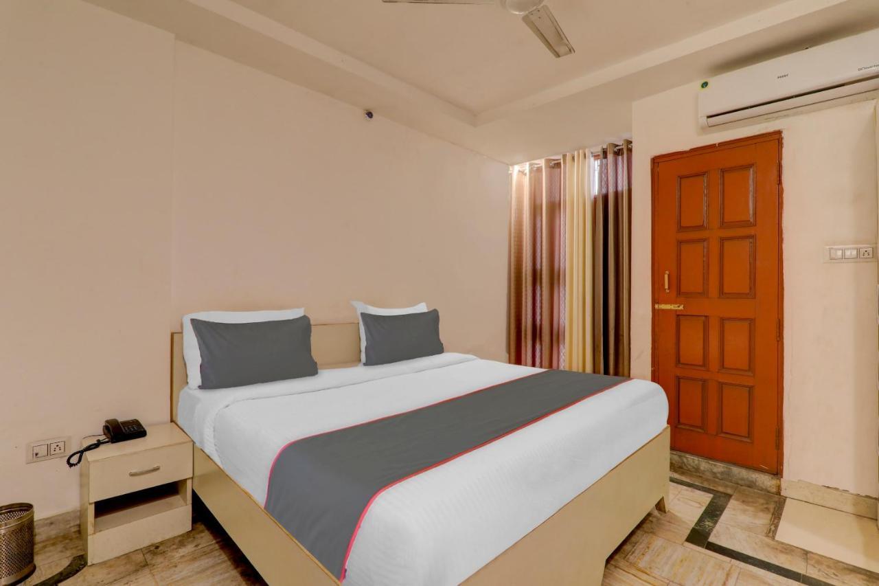 Collection O 90957 Hotel Premier Lucknow Exterior foto